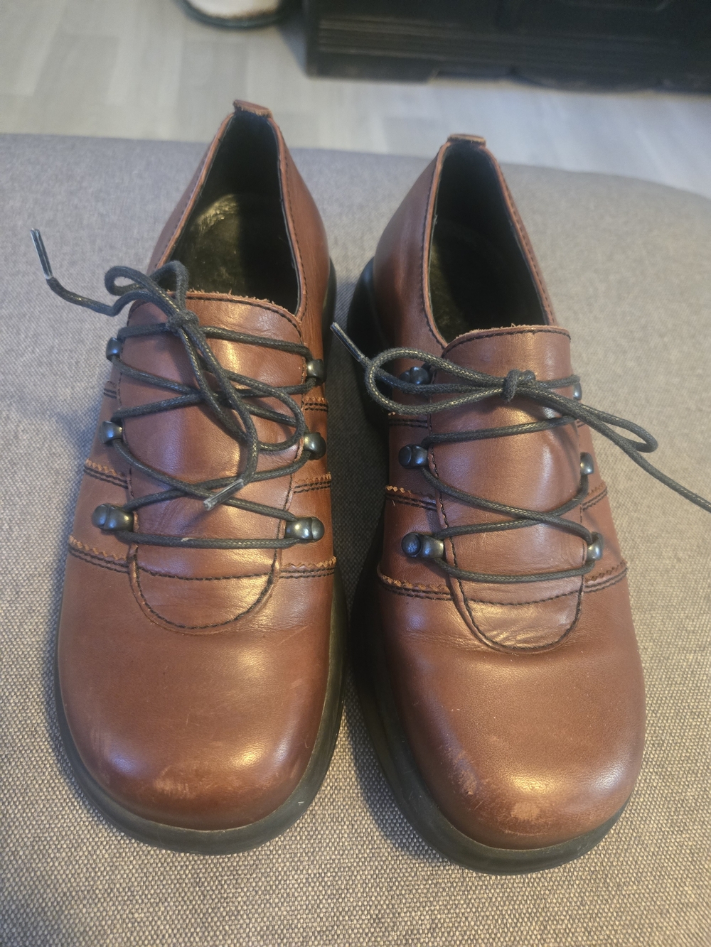 Dansko Women's Janika Red/Brown Leather Lace-Up Oxfords